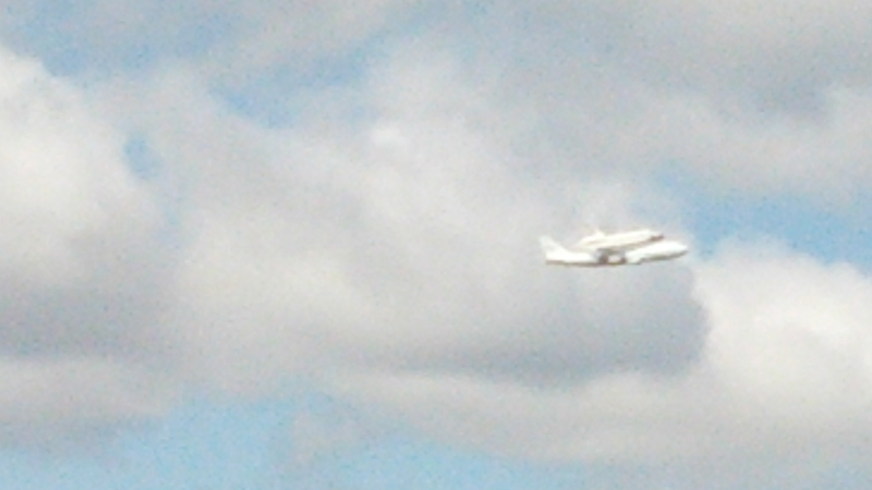 Illustration for article titled Enterprise NYC Flyover Photos